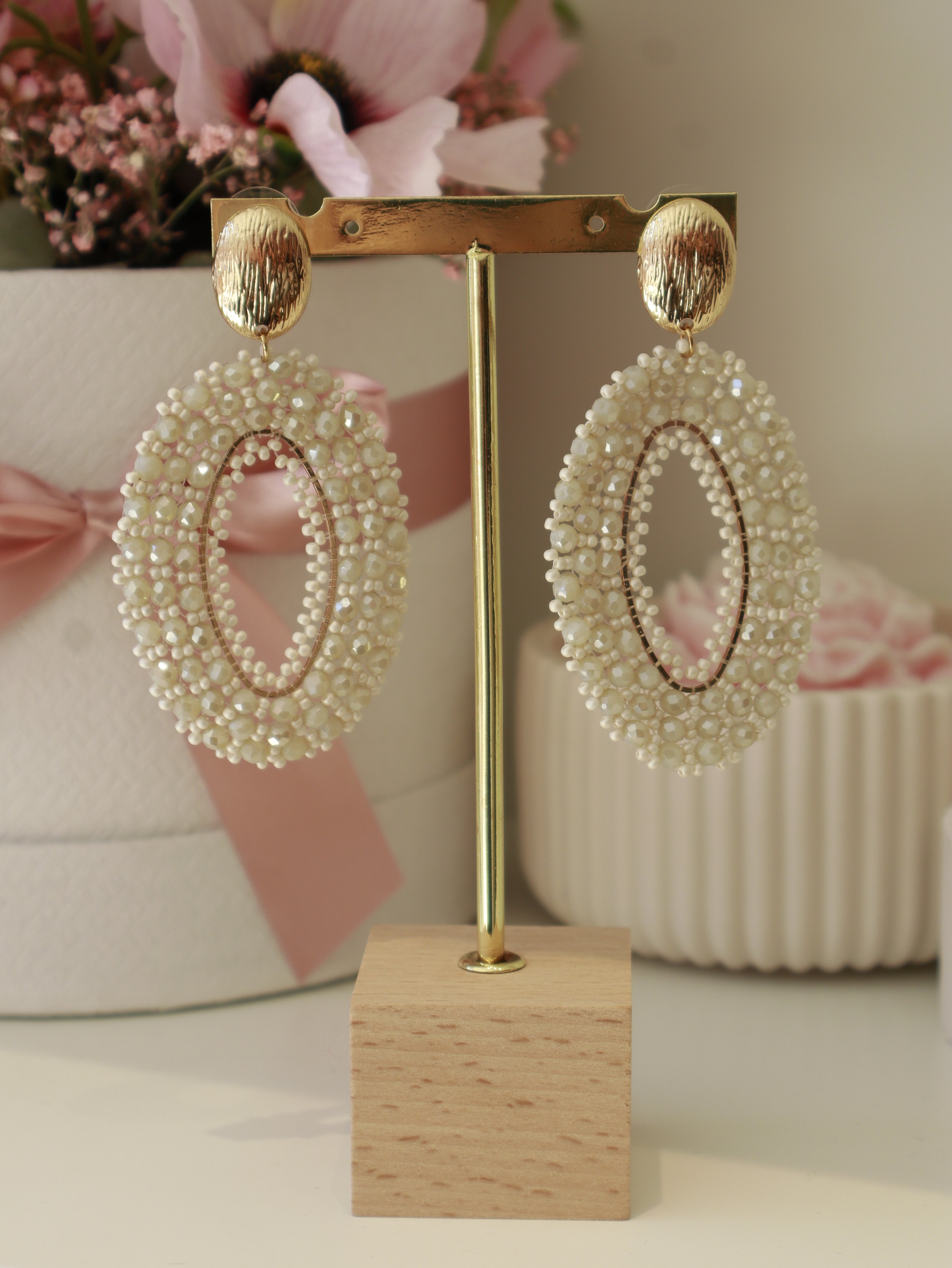 Beige Pearl Earring