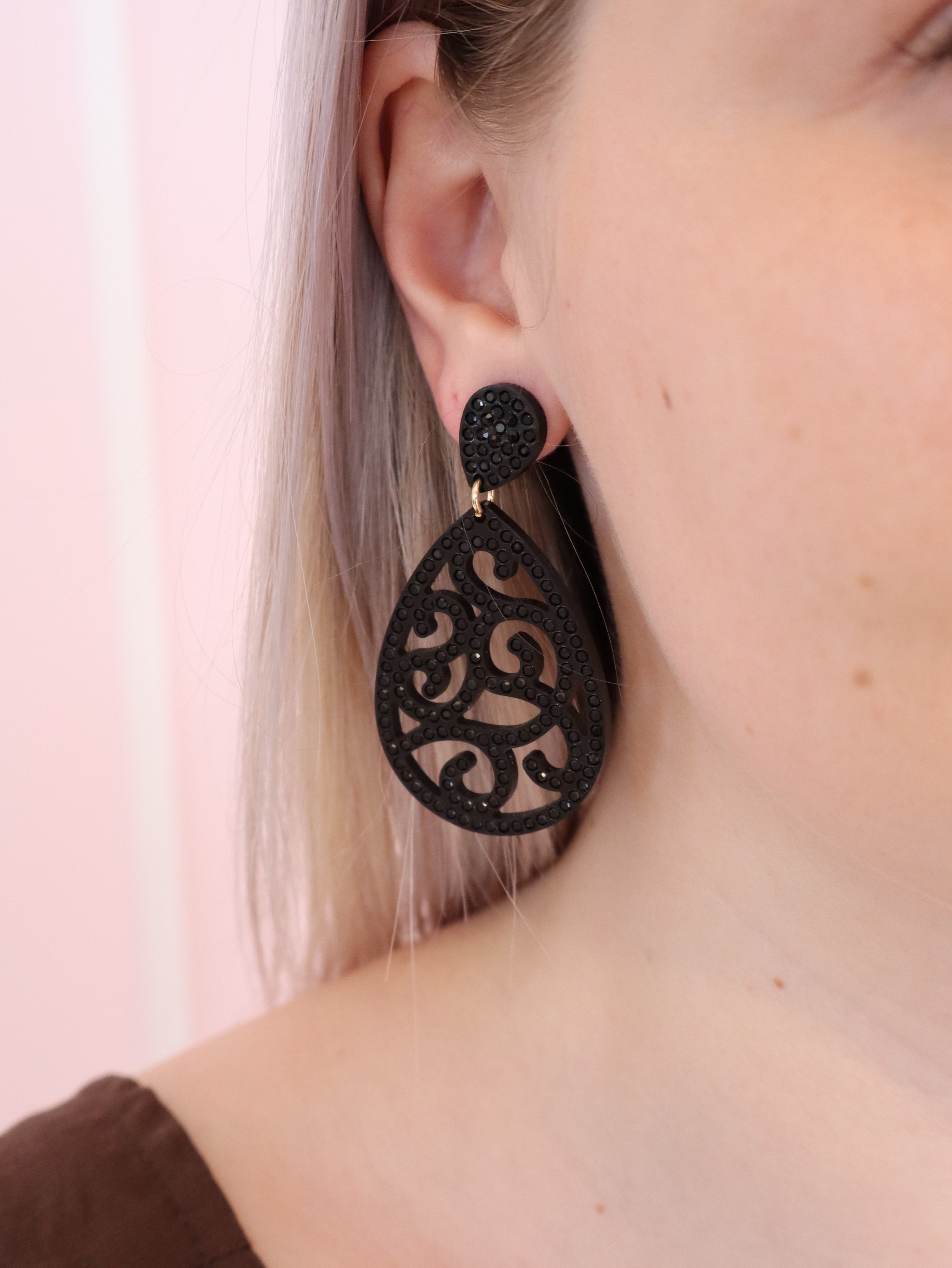 Black Teardrop Earring
