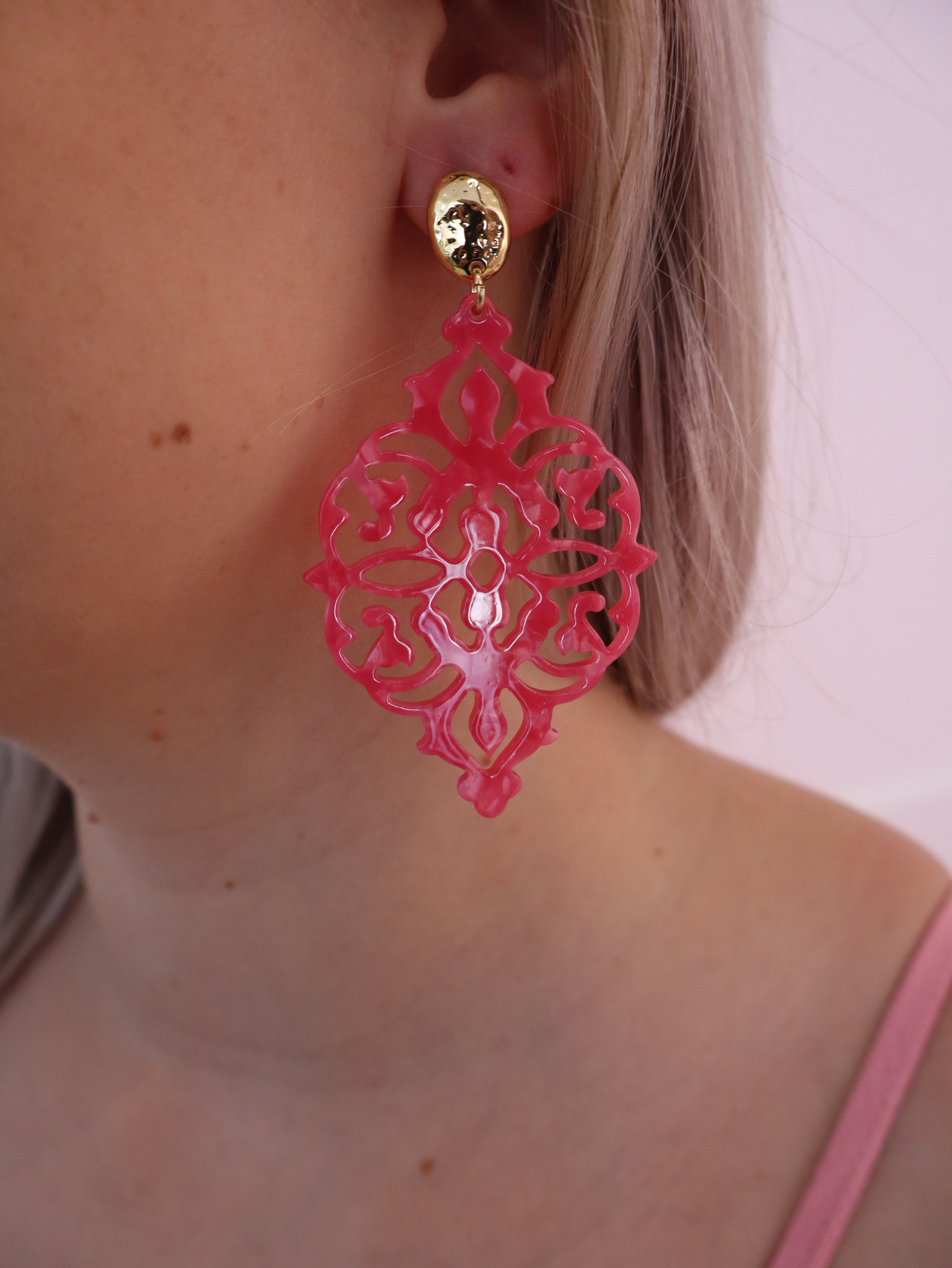Fuchsia Arabesque Earring