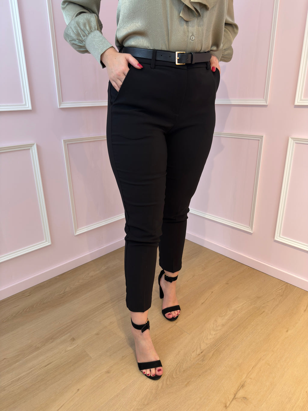 Black Olivia Trouser