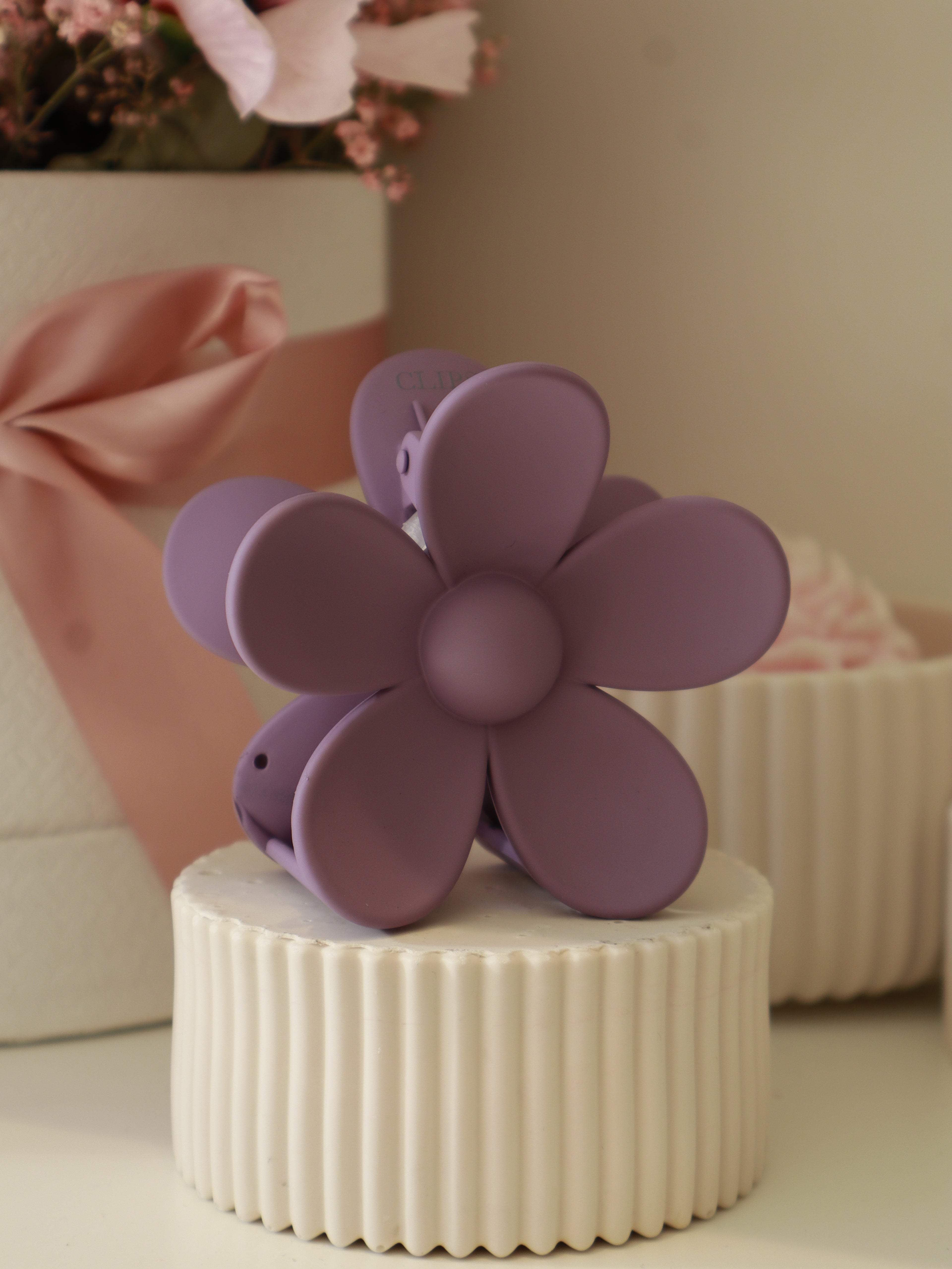 Lila Lou Clip